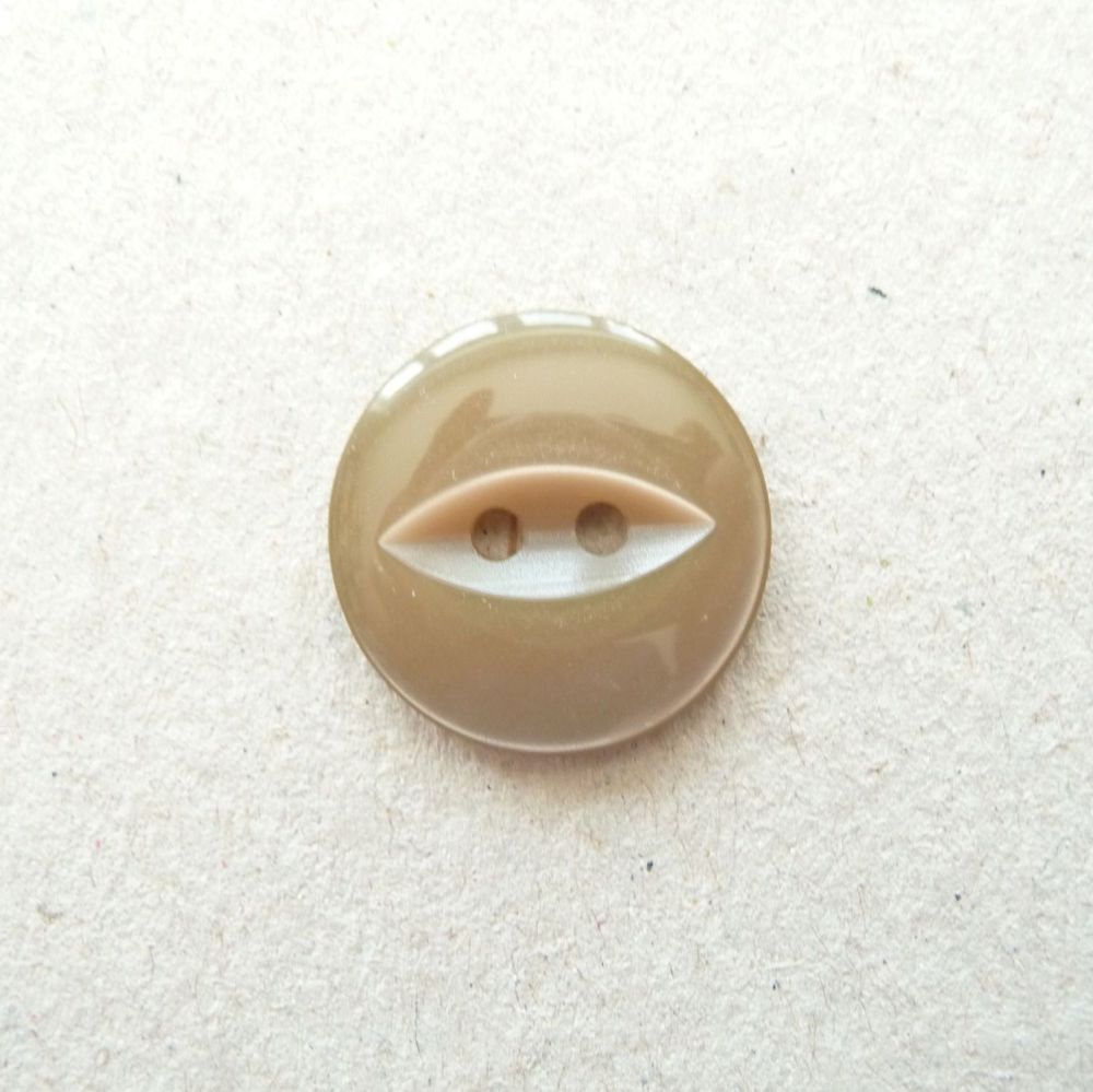 CP16-52-30L Taupe 20mm Fish Eye Buttons x 10