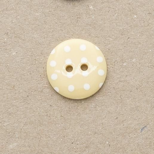 P1724-110-28L Spot Pastel Yellow 18mm Buttons x 10