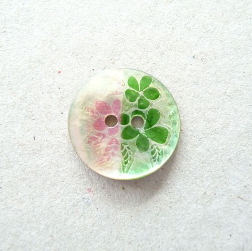 X758-Green-32L Handmade Painted Sea Shell 21mm Buttons x 8