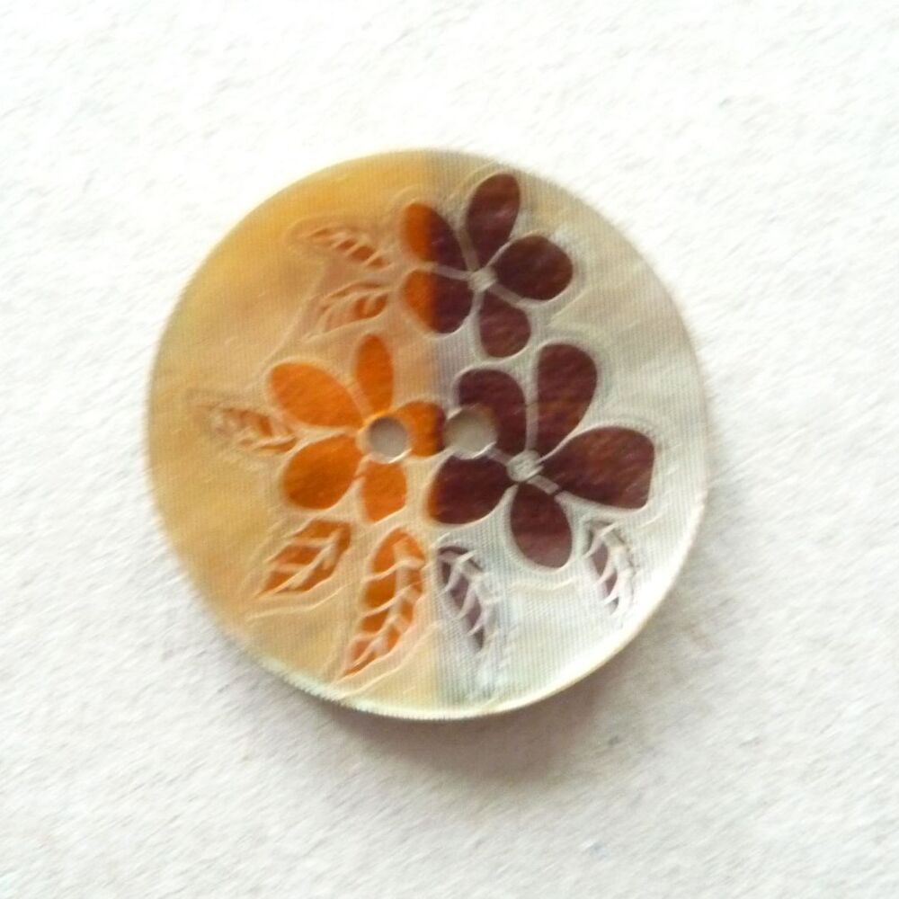 X758-Orange-24L Handmade Painted Sea Shell 15mm Buttons x 10