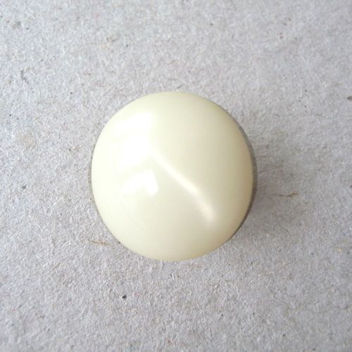 CP9-01-24L Cream 15mm Buttons x 10