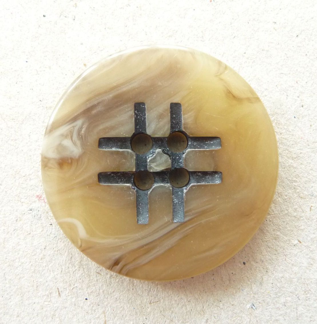 Natural Horn Style Coat Buttons_Sew On 28mm BCL085