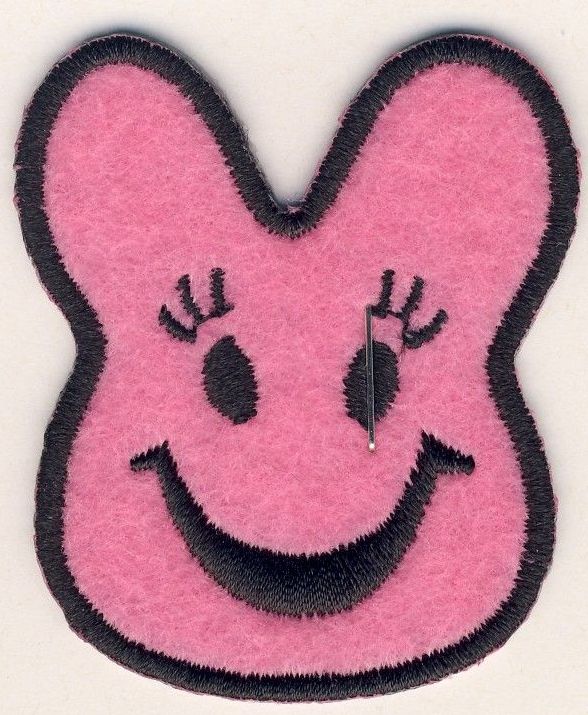 M009 Happy Face Iron on Embroidered Motif