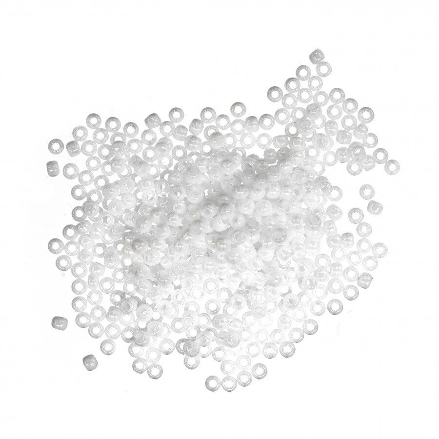 2058 Crayon White Mill Hill Seed Beads
