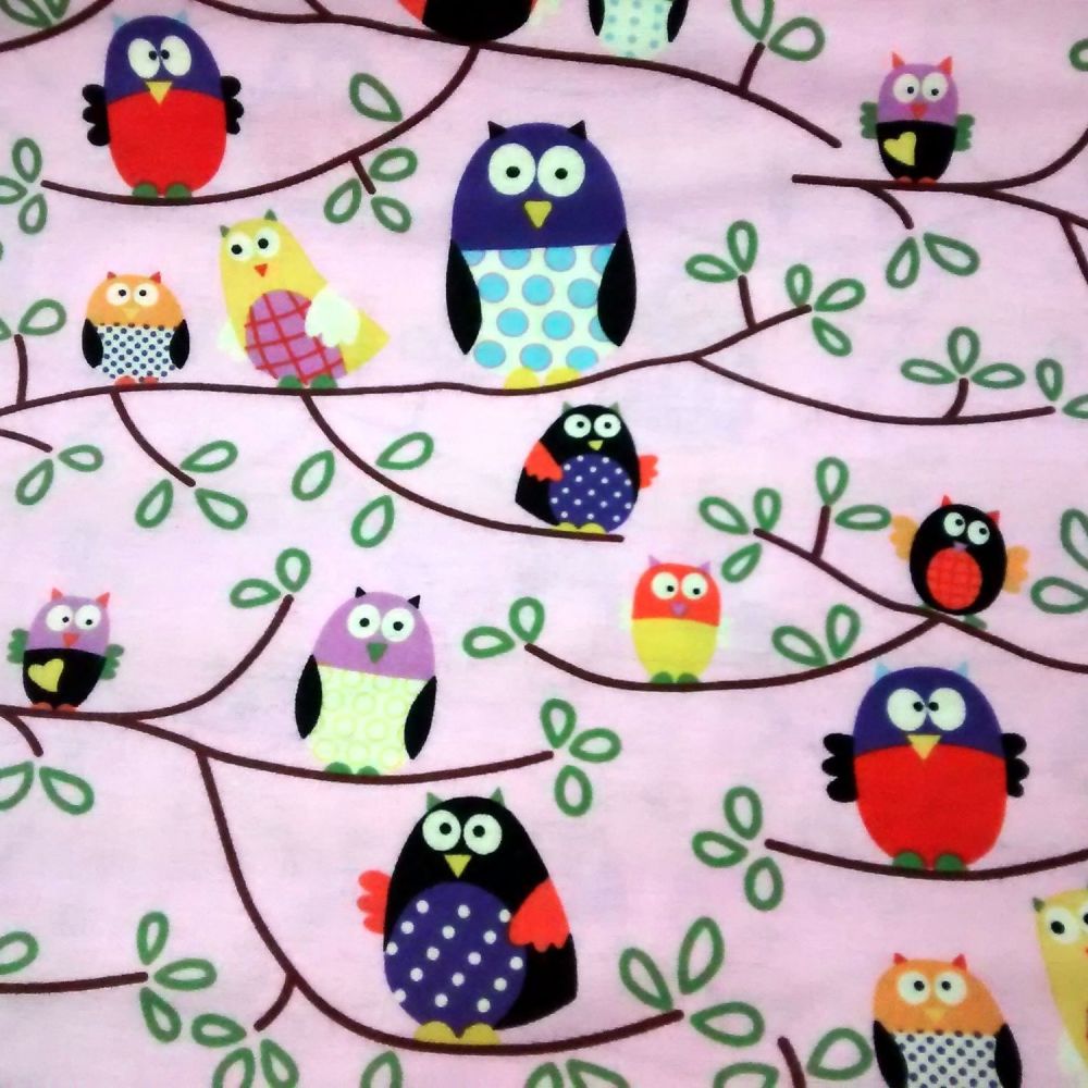 LA0024 Flannel - Owls on Pink