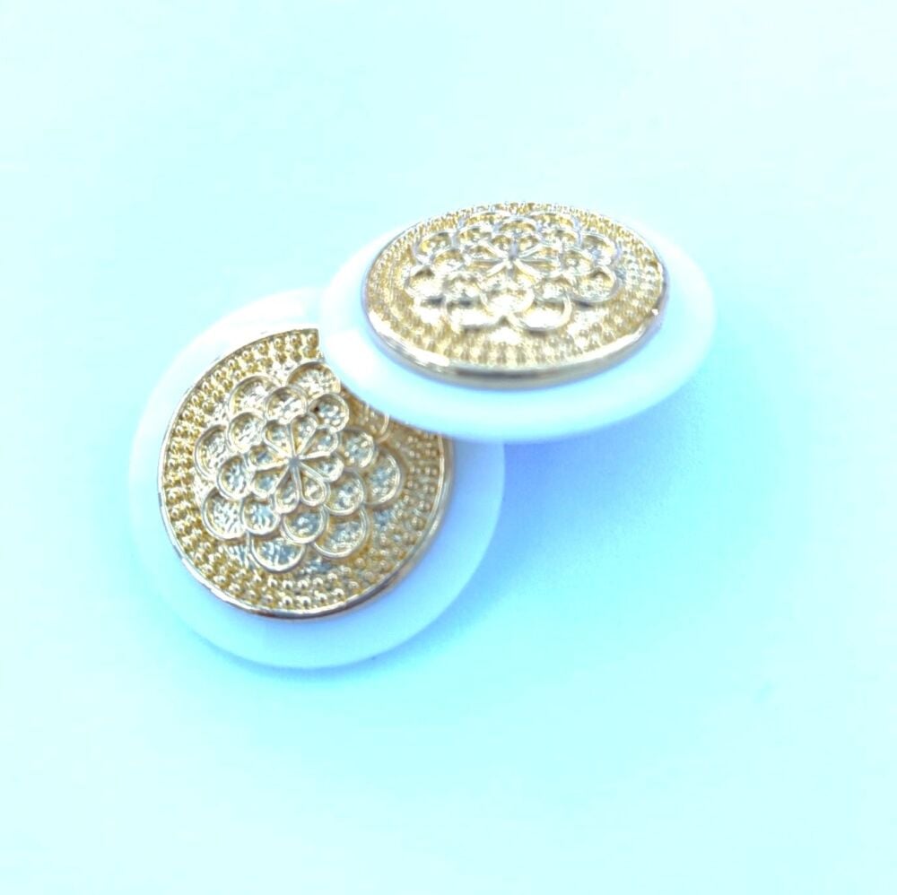 White and Gold Plated Jacket Buttons 18mm x 5_Buttons_ 280530. FREE DELIVERY