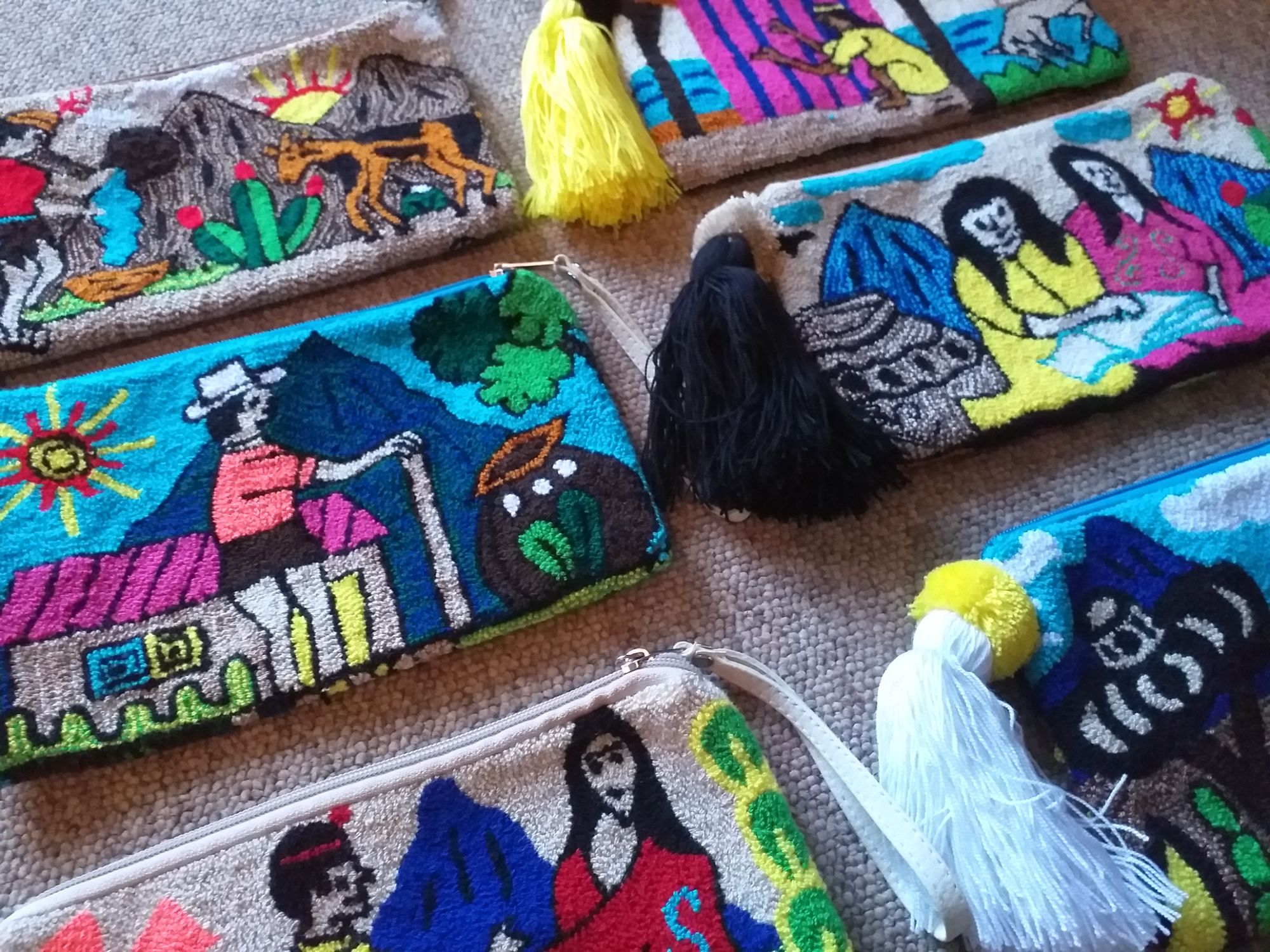 colombian wayuu pouch bags