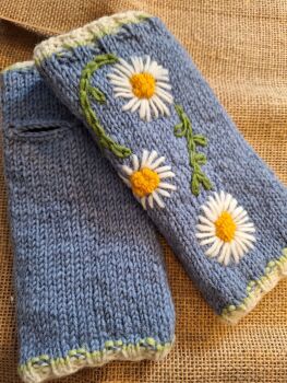Daisy - Handknitted Wrist Warmers