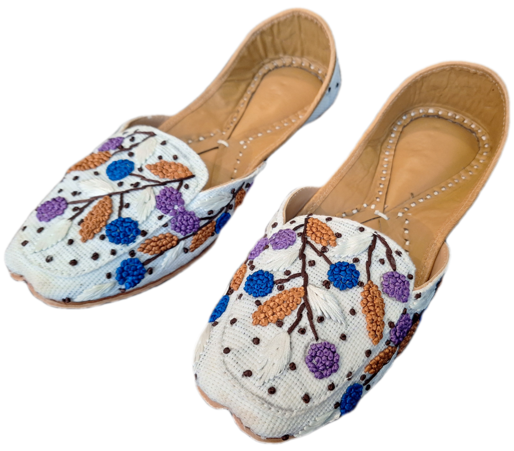 Indian Embroidered Shoes - Design 4 - Size 5