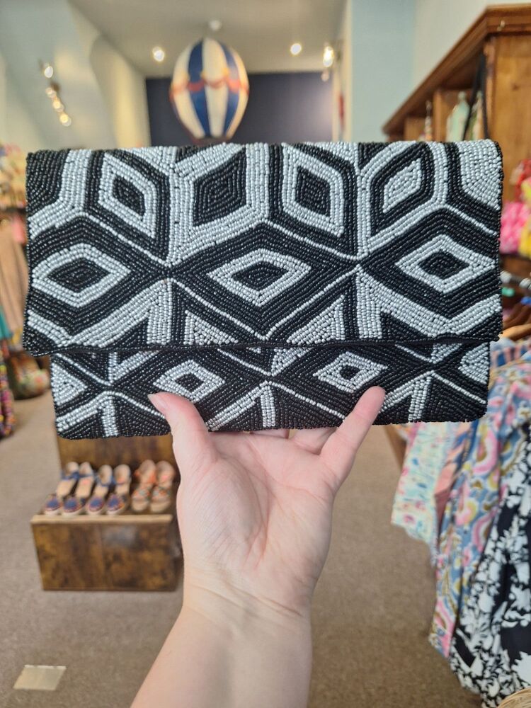 Beaded Handbag - Black and Silver Geo