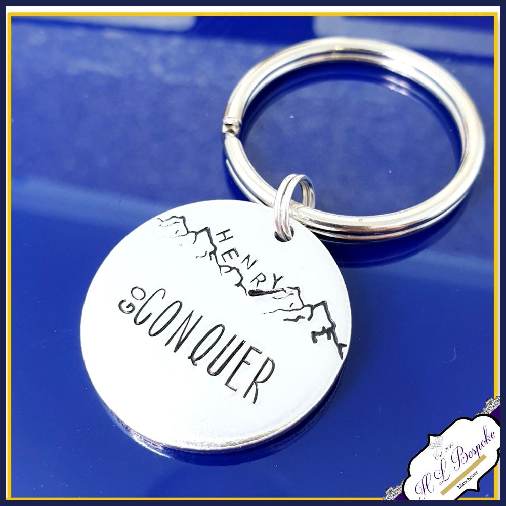 Go Conquer Keyring - Conquer Your Dreams Mountain Keyring - Conquer Your Dreams - Stress Free - Chill Gift - Keychain - Mountain Keychain