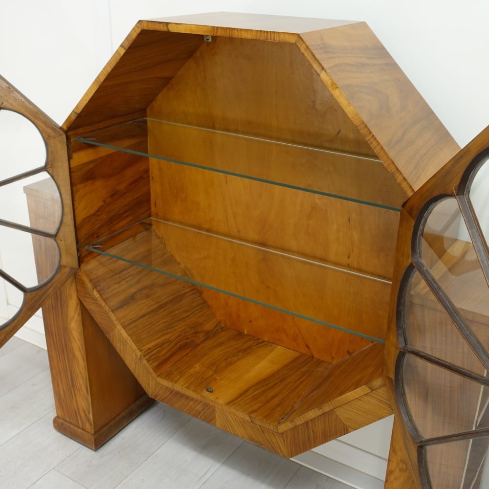Art-Deco-octagonal-cabinet-inside