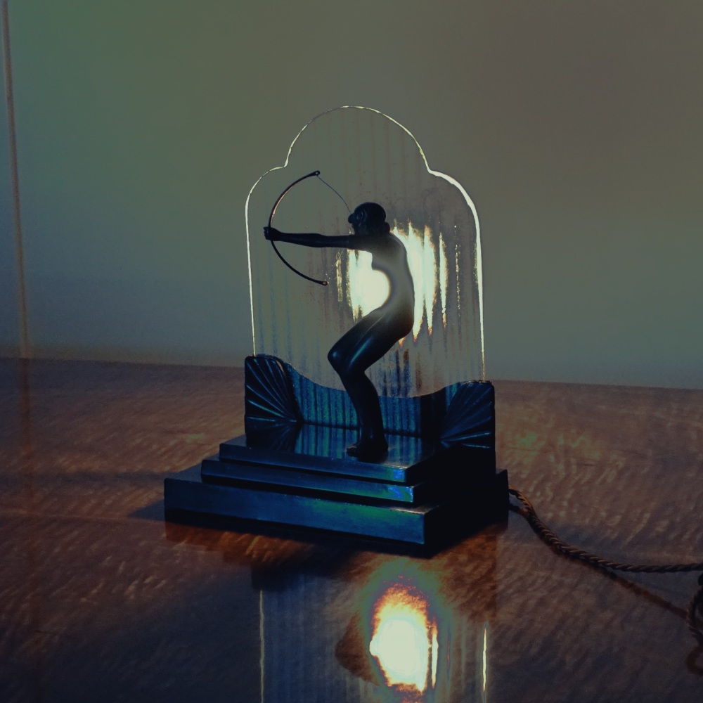 Art-Deco-Diana-lamp-8