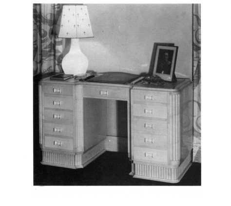 Maynard-desk