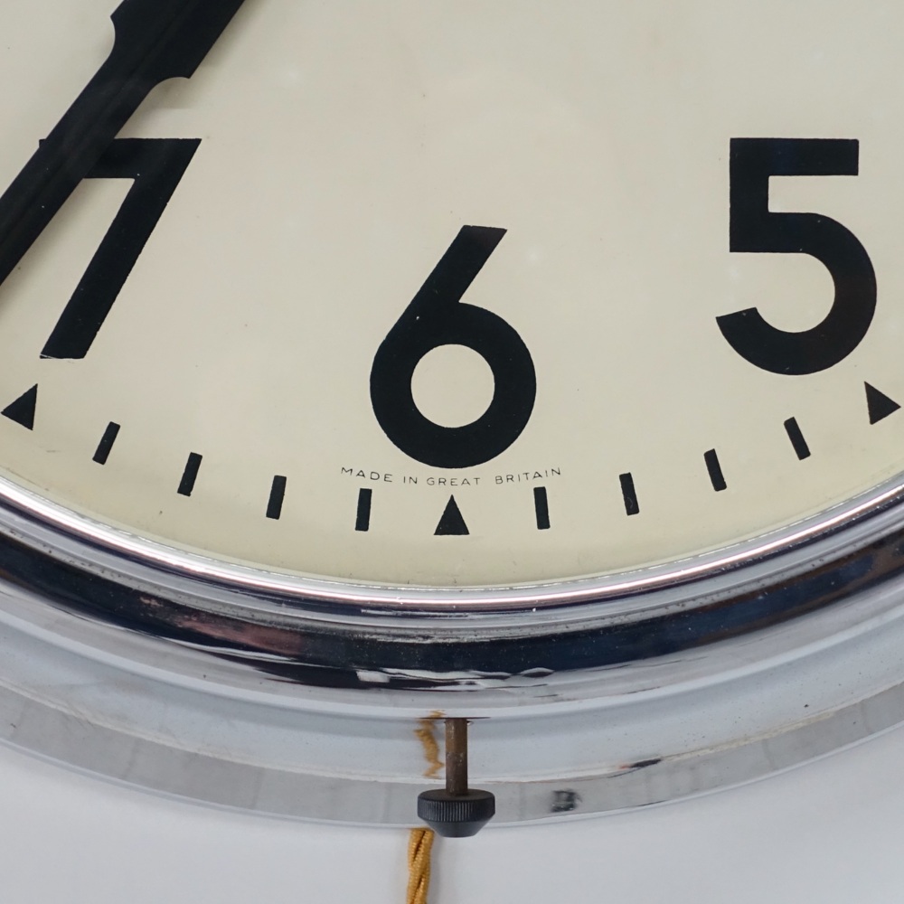 Genalex-factory-clock-4