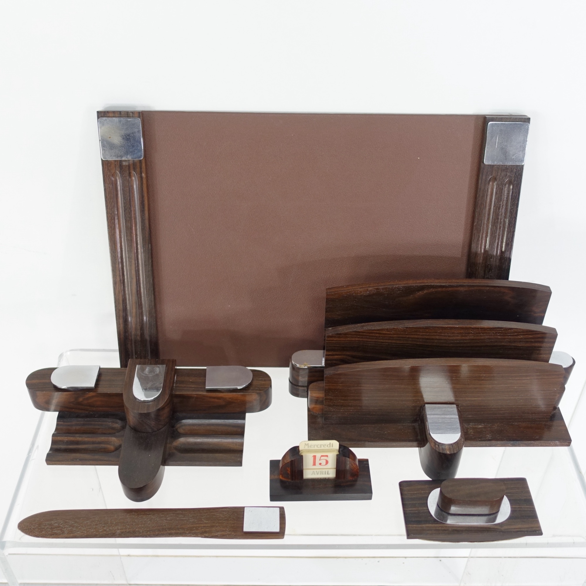 Desk Set