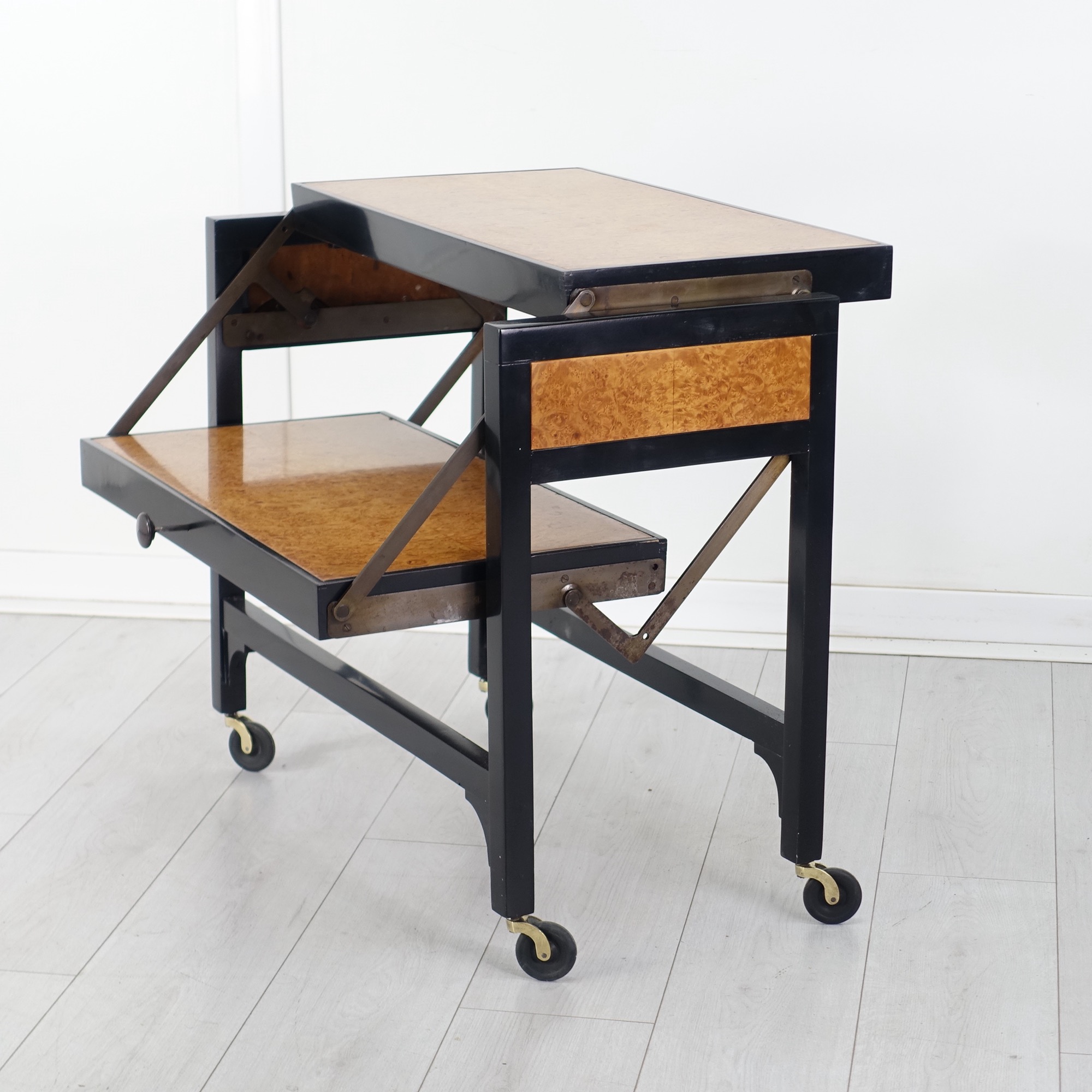 Art-Deco-metamorphic-trolley-7.jpg