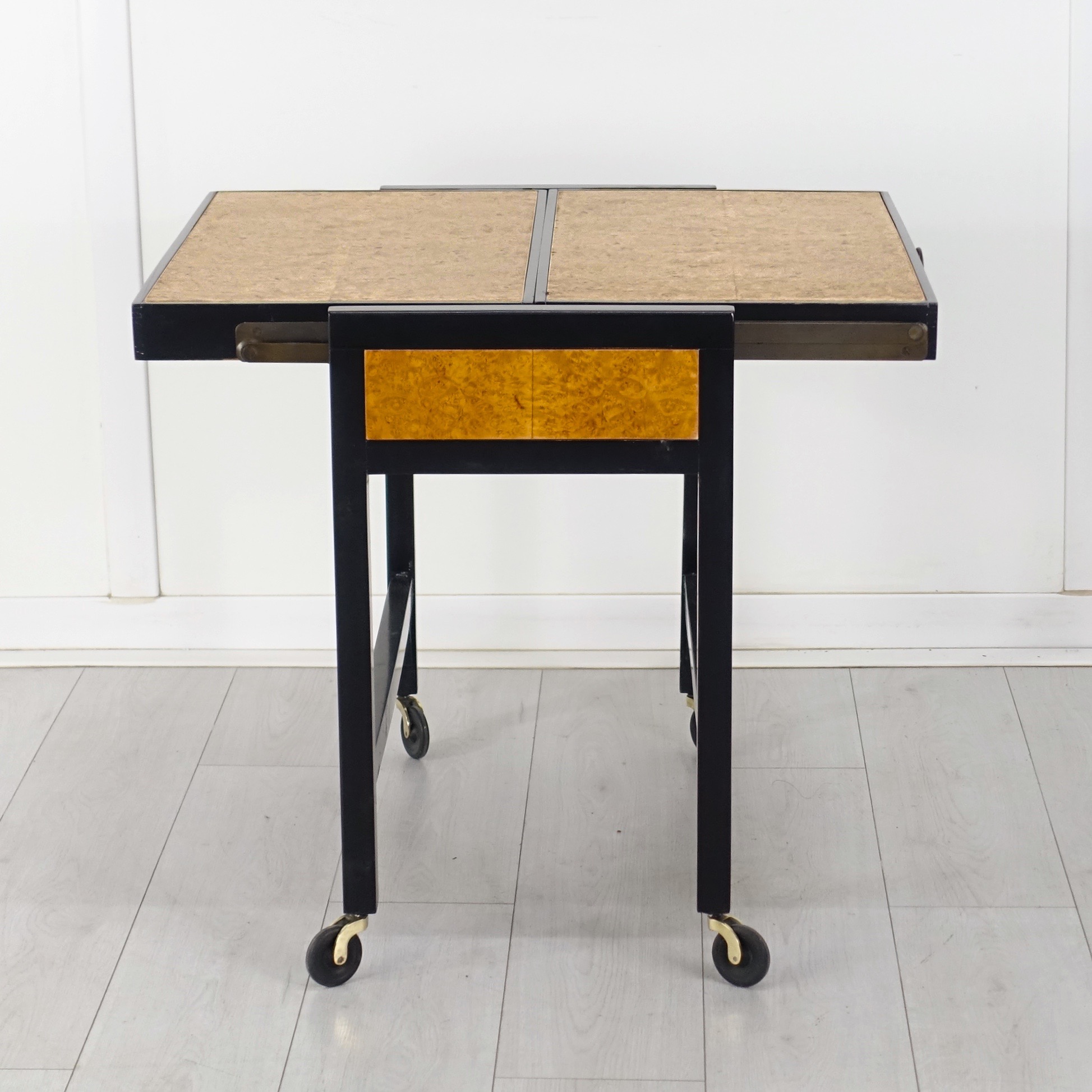 Art-Deco-metamorphic-trolley-4.jpg