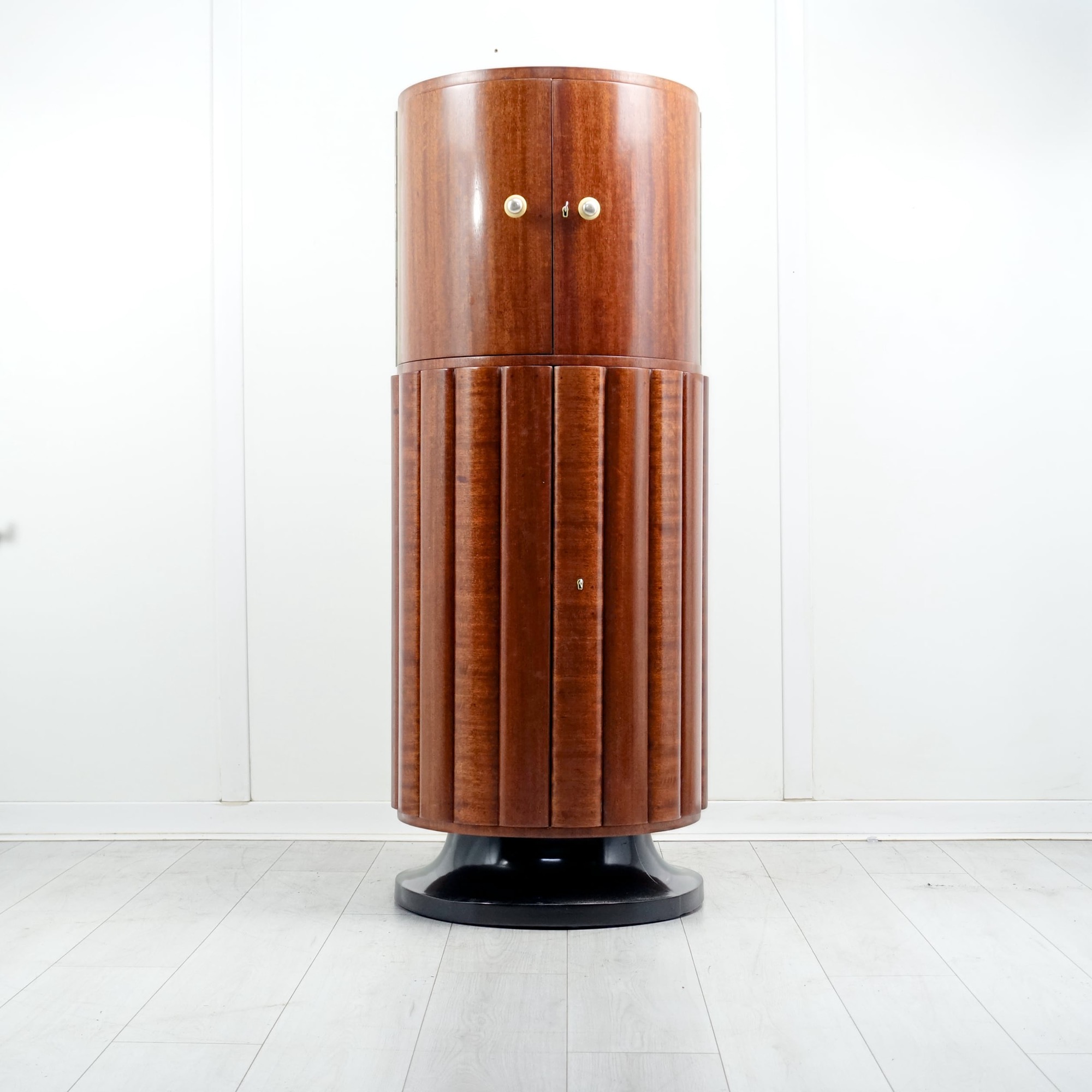 Art-Deco-Rocket-Cocktail-Cabinet-1