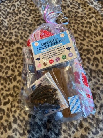 Ostrich Festive Pack