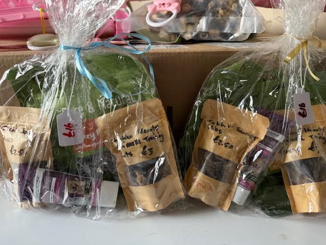 ** 100% **  Natural Training Treat Pack x 1