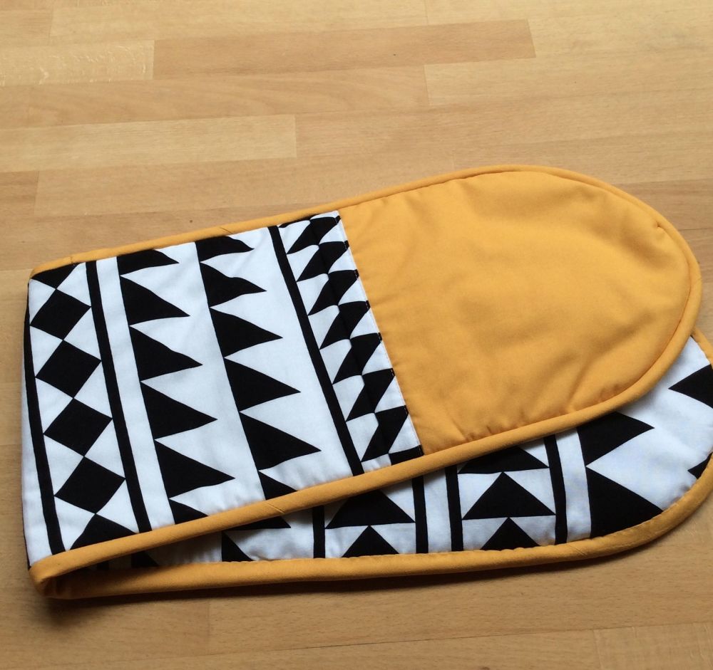 Funky Oven Gloves (Yellow)