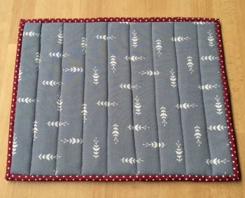 Quilted Place Mat - Grey and White (6)