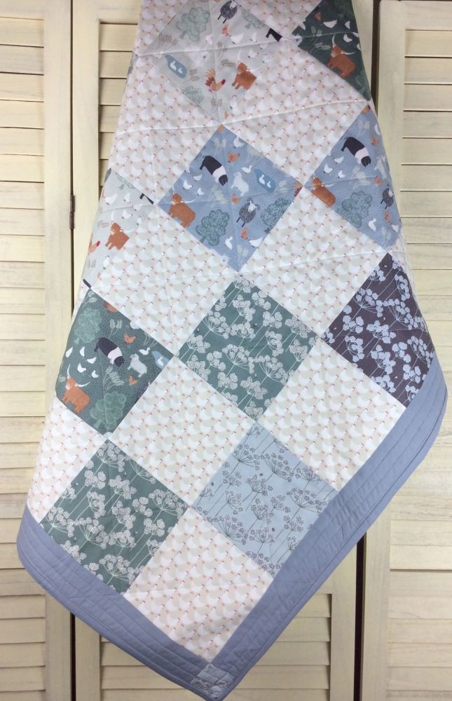 Farmyard Animals (Pigs and Hens) Baby Quilt