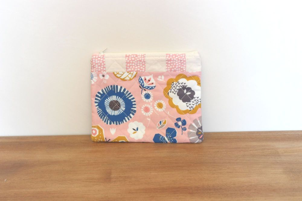 A Dorset Patchworks Bits and Bobs Quilted Pouch (September Blue, Pink)