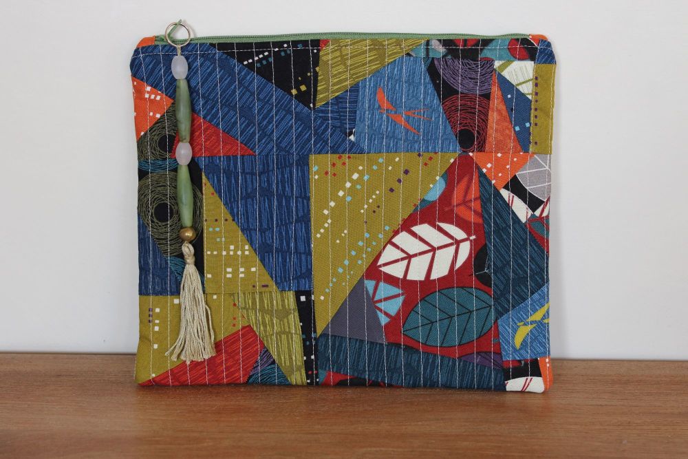 A Dorset Patchworks Bits and Bobs Quilted Pouch (Abstract Silver Lining)