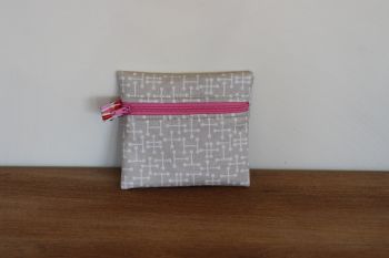 Pale Taupe Coin Purse with Key Ring (Pink Zipper)