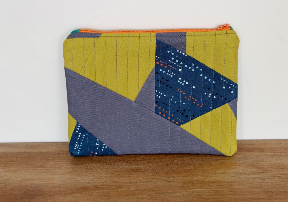 A Dorset Patchworks Bits and Bobs Quilted Pouch (Altitude)