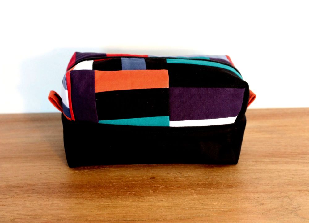 A Dorset Patchworks Bits and Bobs  Box Pouch (Coloured Blocks)