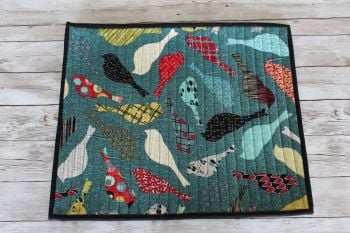 Mid Mod Birds in Teal Quilted Place Mat(1)