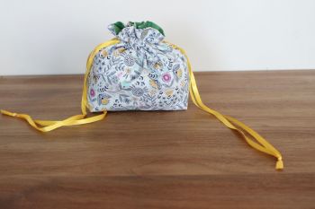 Summer Dance Drawstring Gift Bag(3)