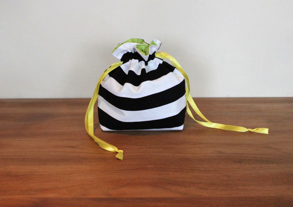 Black and White Striped Drawstring Gift Bag(2)