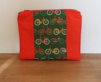 A Dorset Patchworks Bits and Bobs  Pouch (Hello Velo)(2)