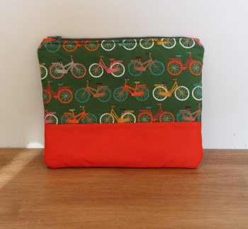 A Dorset Patchworks Bits and Bobs  Pouch (Hello Velo)(3)