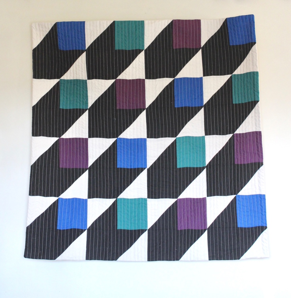 A Nod to Bauhaus Quilted Wall Hanging(2)