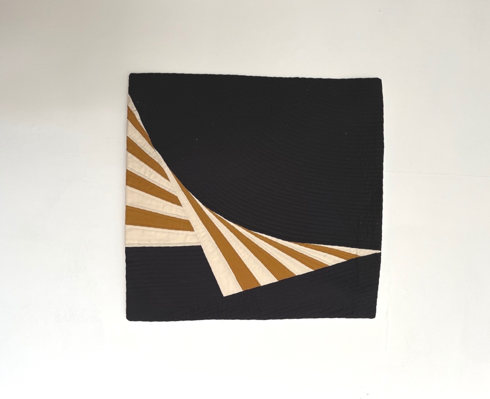 Hyperbolic Paraboloid Quilted Wall Hanging(3)