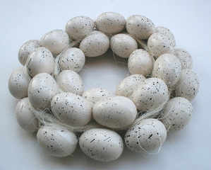 Cream Speckled Egg Wreath