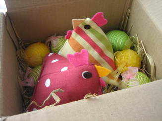 Hens in a Nest Gift Box