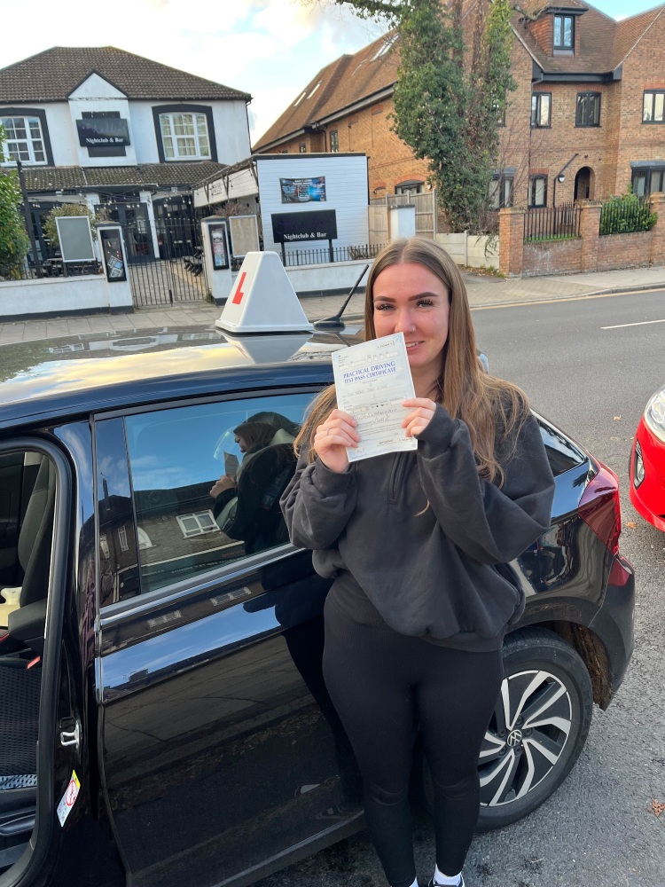 Facetune_18-11-2025-14-43-24