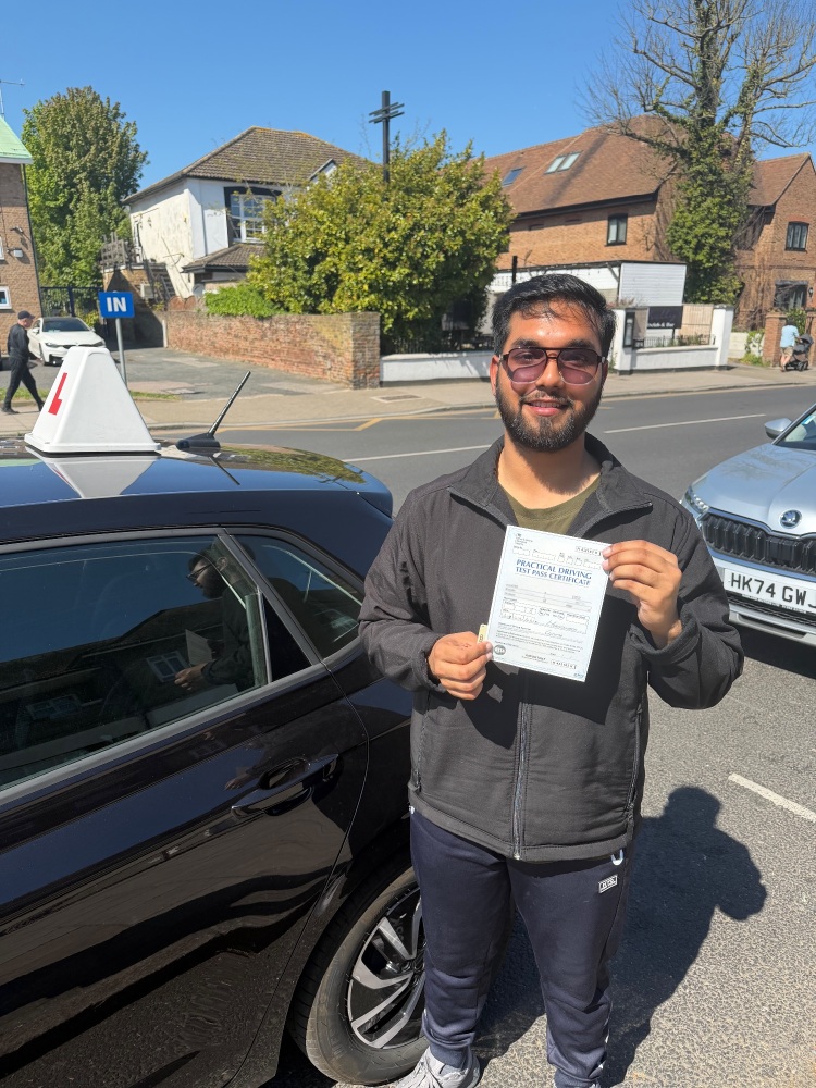 Facetune_23-04-2026-21-17-18