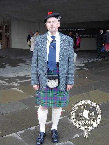 Heavyweight tartan cloth - Cut Length: 3.65 metres