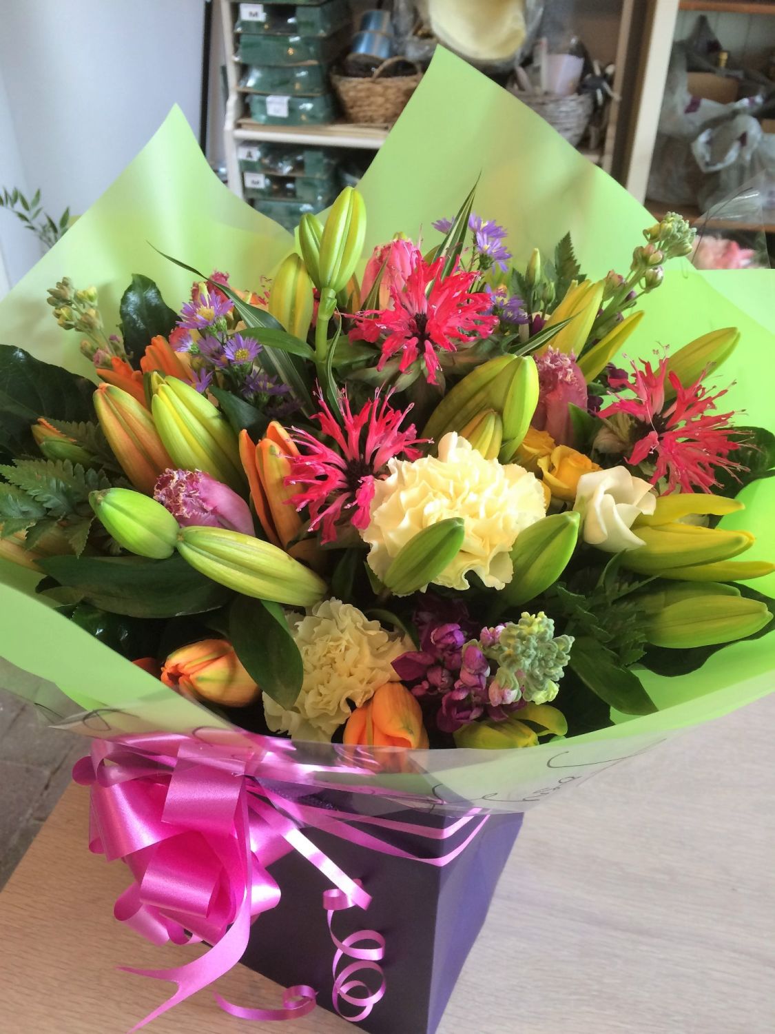 Aylesbury florist free same day delivery fresh flower bouquets bride