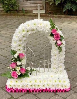 Traditional Funeral Tribute - Open Gates Of Heaven wreath - available in a choice of colours