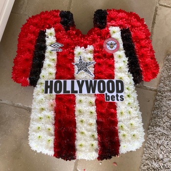 Custom Floral Football Team Shirt Tribute – Bespoke Funeral Flowers Aylesbury UK