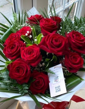 Luxury Red Rose Bouquet – All Roses, FREE Aylesbury Delivery