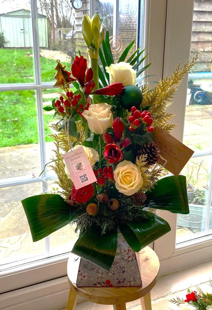 Luxury - Mixed Seasonal Fresh Flower Floral Arrangement - perfect gift  - &pound;50.00